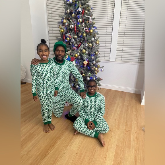 [Lot of 6 for $45] Family Holiday Pajamas 2-pcs Christmas 100% Cotton PJs-Green - Picture 2 of 5